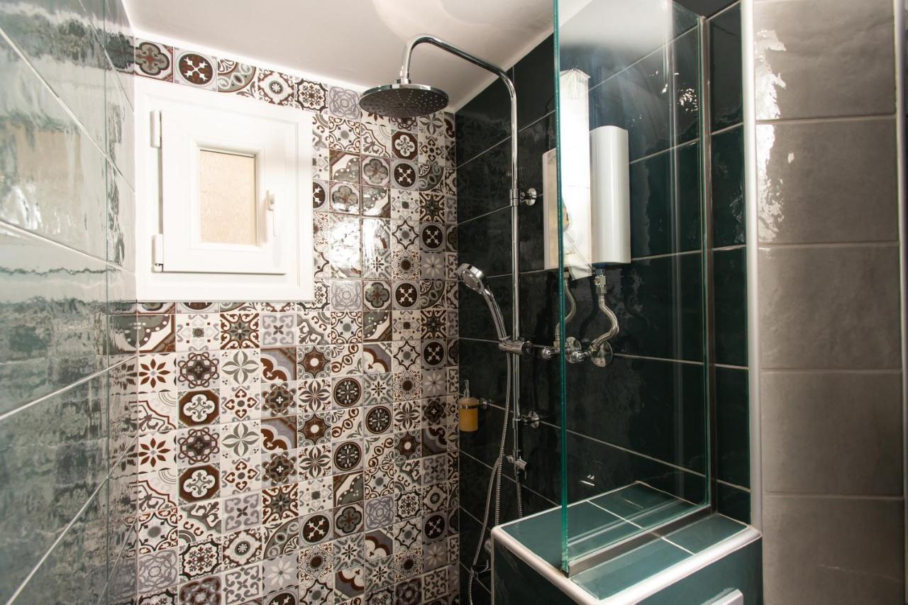 Downtown Luxury Boutique Suites : The Red Suite Thessaloníki Luaran gambar